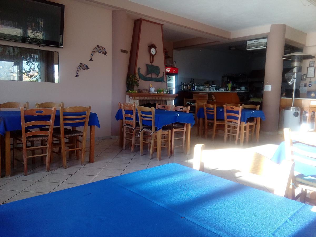AkhladheríDelfini公寓式酒店 外观 照片